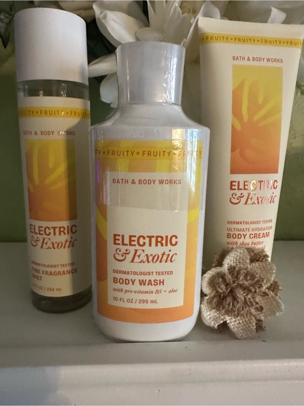 Bath & Body Works Electric & Exotic Body Wash ,Fragrance mist, body cream